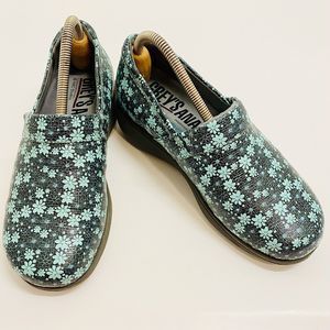 Grey’s Anatomy Meredith Softwalk Women’s 6.5 M Blue Floral Nurses Clogs Non-Slip